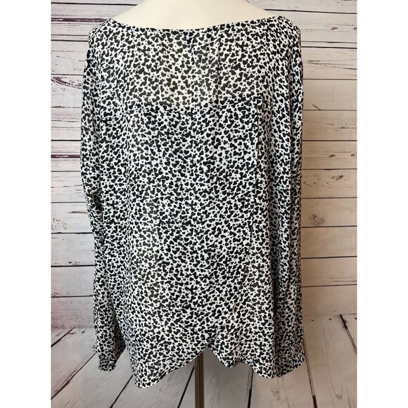 Torrid Plus Size Blouse 2X 2 Sheer long sleeve Hearts 10455965 Long Sleeve Shirt - Picture 2 of 12